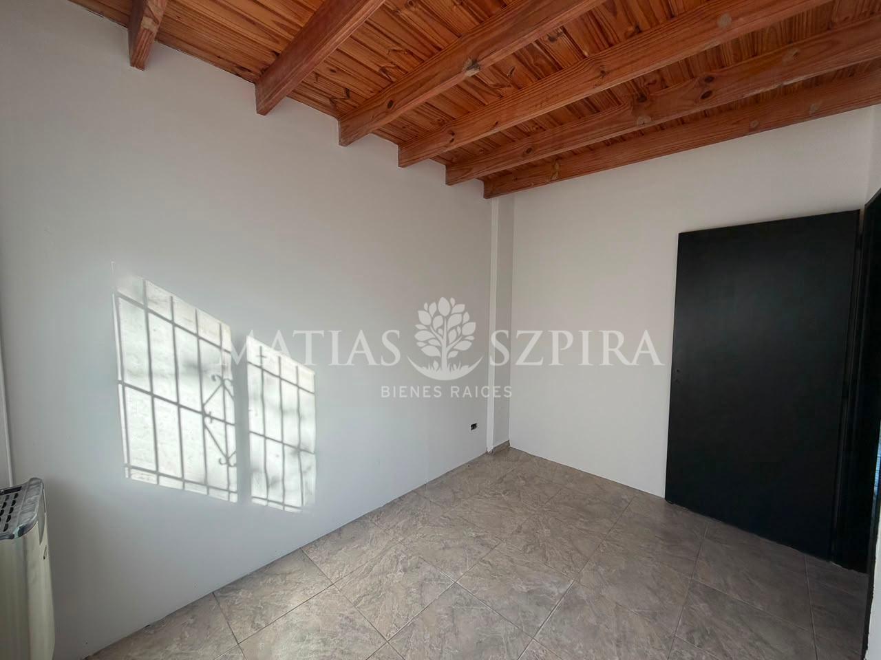 Foto de Venta 3 Locales en Block sobre Colectora, imagen 3