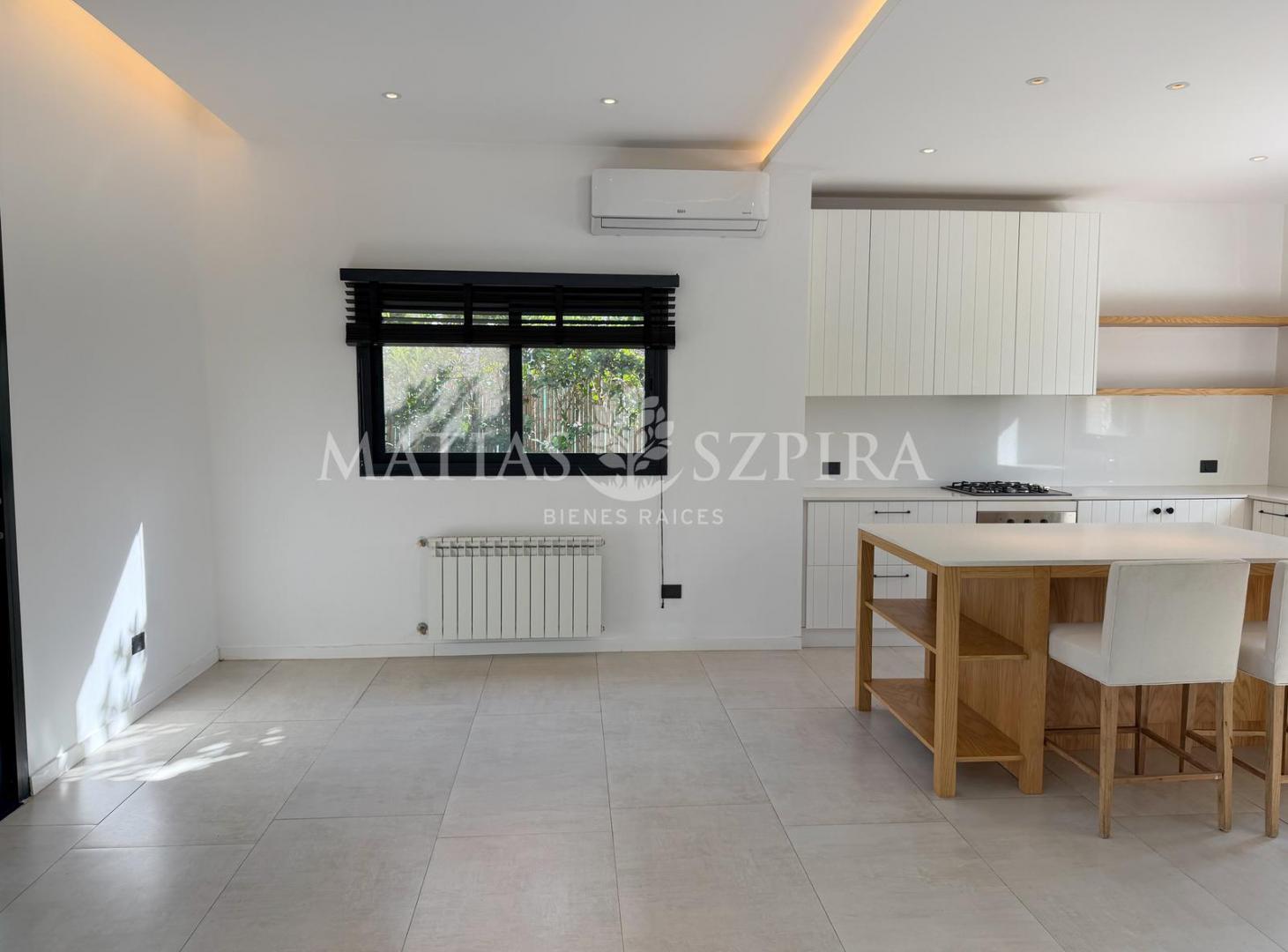 Foto de Nueva Casa increible diseño en Weston, imagen 1