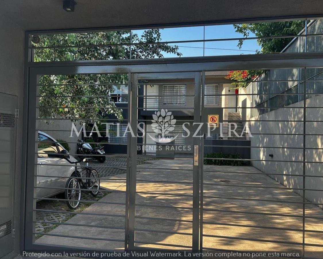 Foto de VENTA! Departamento 2 AMBIENTES en Castelar Norte, imagen 1