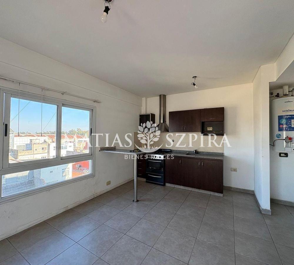 Venta departamento 2 ambientes en Lomas del mirador
