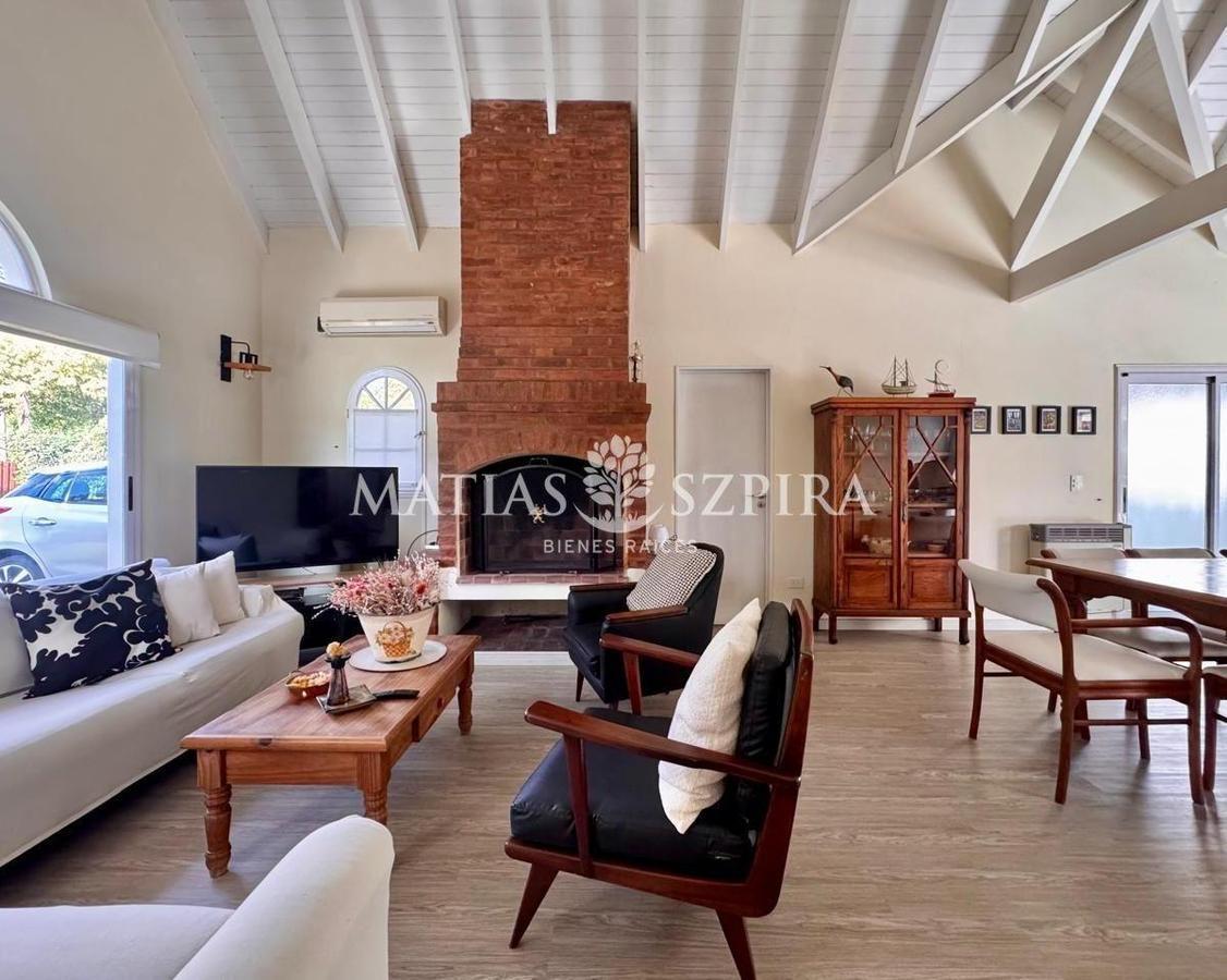Foto de Casa en venta en Las Lajas 4 ambientes refaccionada, imagen 3