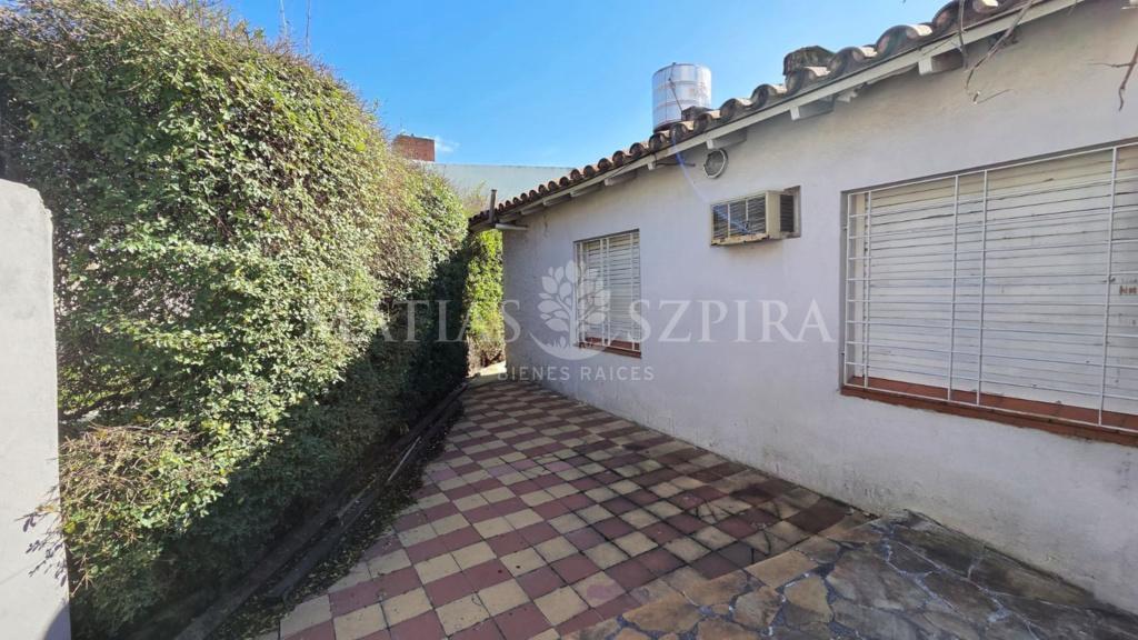 Foto de Venta Casa 4 ambientes Castelar Norte, imagen 2