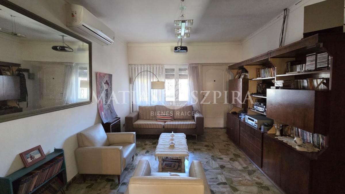Foto de Venta Casa 3 ambientes y dependencia en Castelar Norte, imagen 1