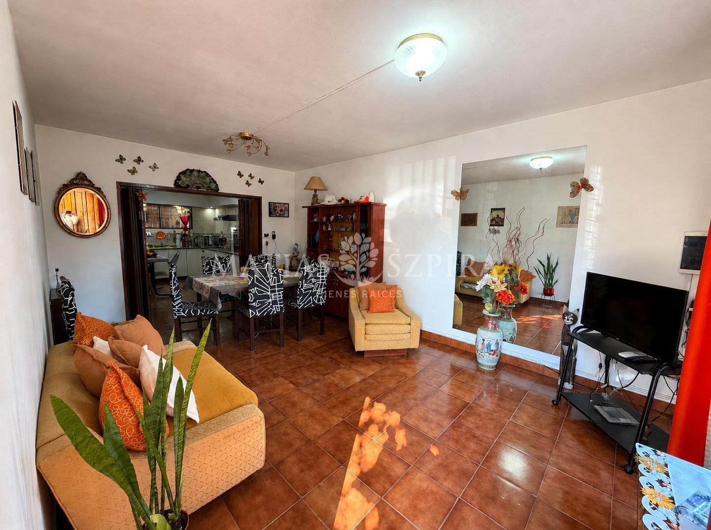 Foto de Casa en venta 3 ambientes, Castelar, imagen 2