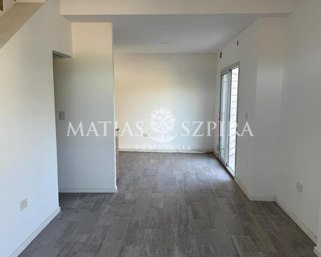 Foto de Duplex en venta en Castelar, imagen 3