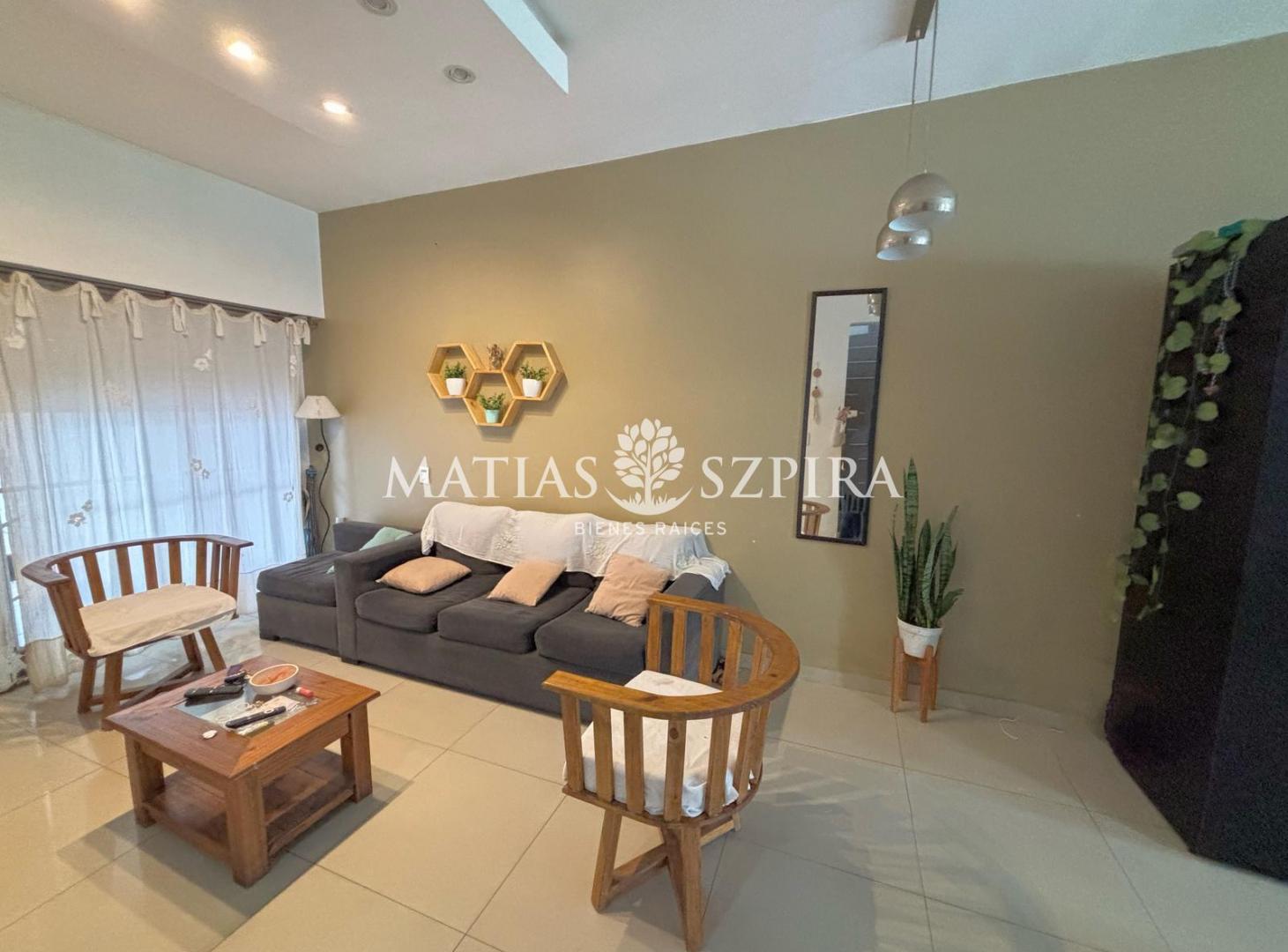 Foto de Casa de 5 ambientes con parque y pileta, imagen 2