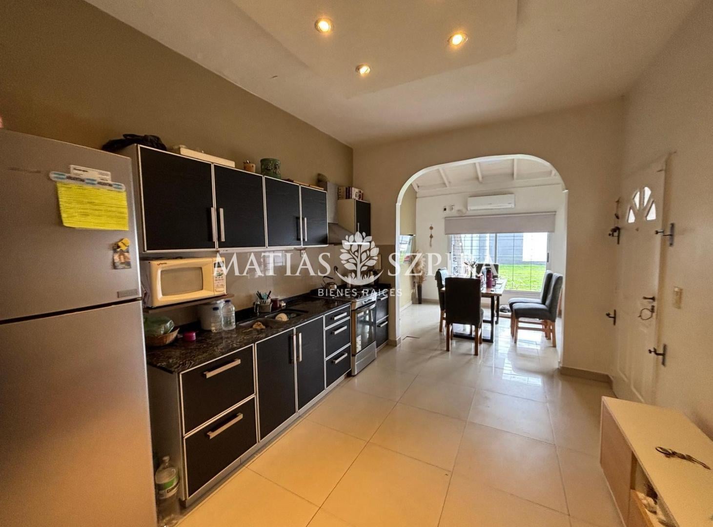 Foto de Casa de 5 ambientes con parque y pileta, imagen 3