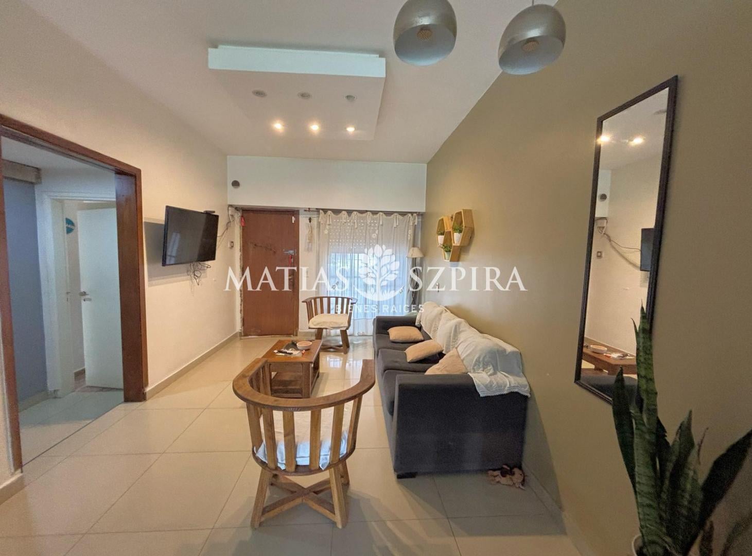 Foto de Casa de 5 ambientes con parque y pileta, imagen 1
