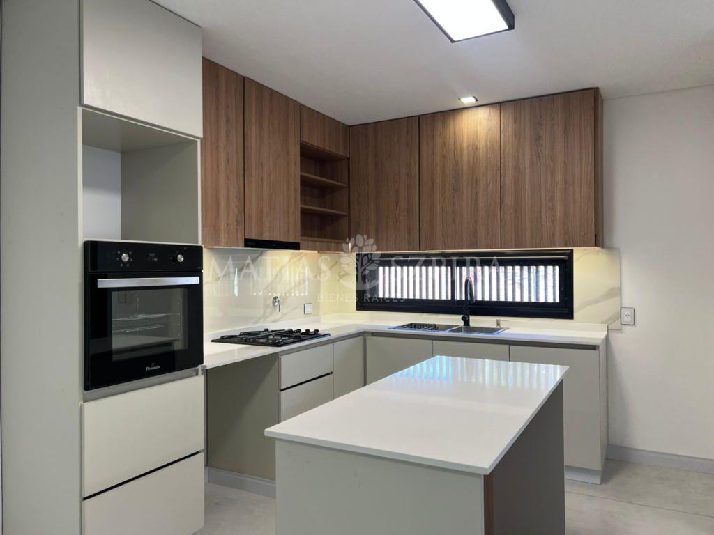 Foto de Casa 4 ambientes a estrenar Cochera patio parrilla San Antonio de Padua, imagen 1