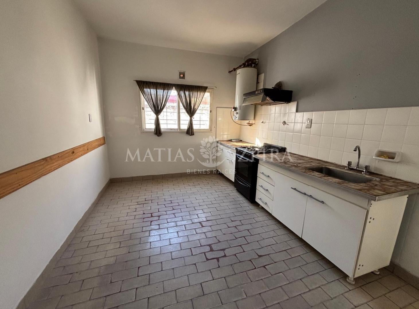 Foto de Casa en Venta 4 ambiente, Moron, imagen 2