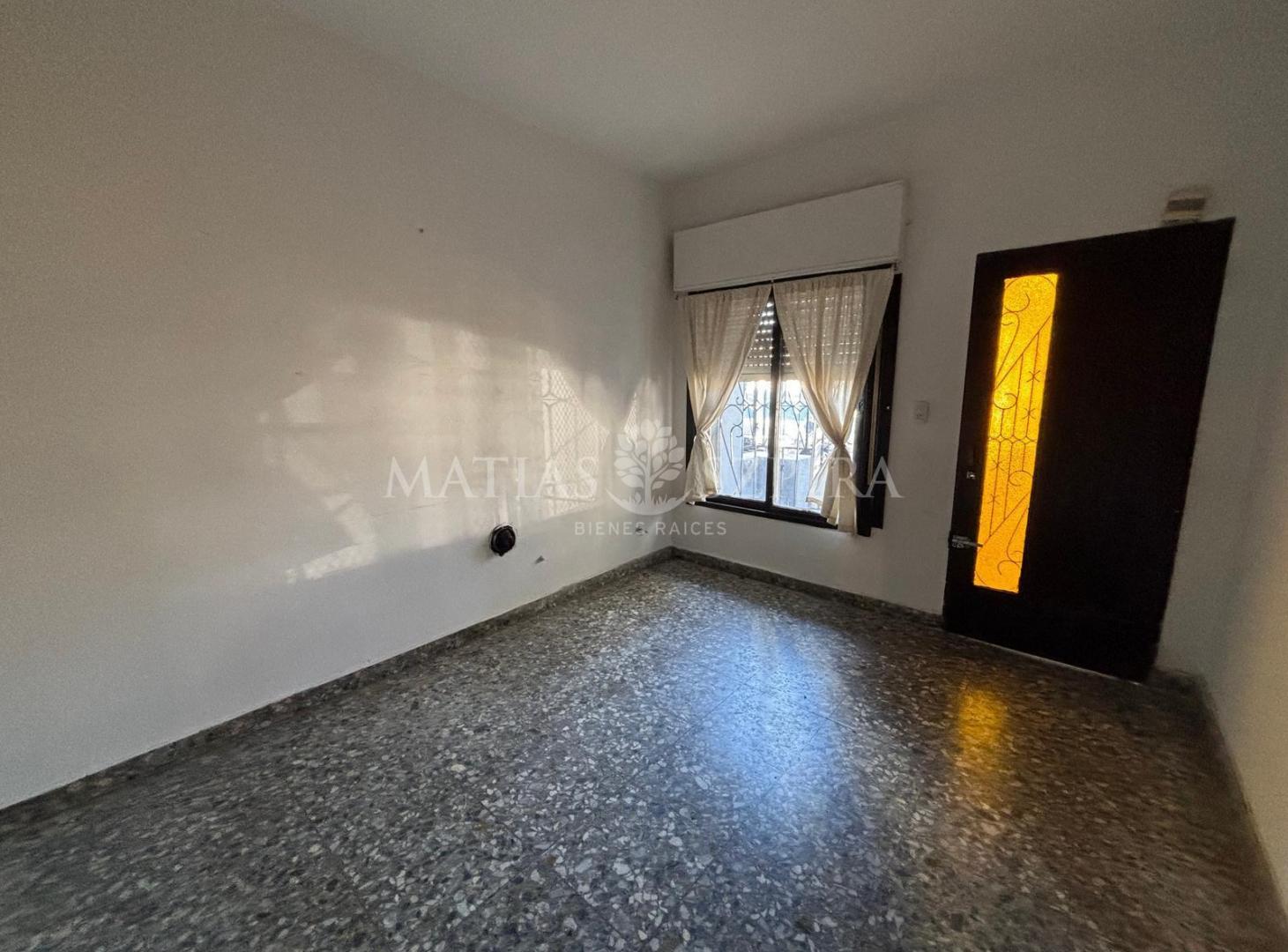 Foto de Casa en Venta 4 ambiente, Moron, imagen 3