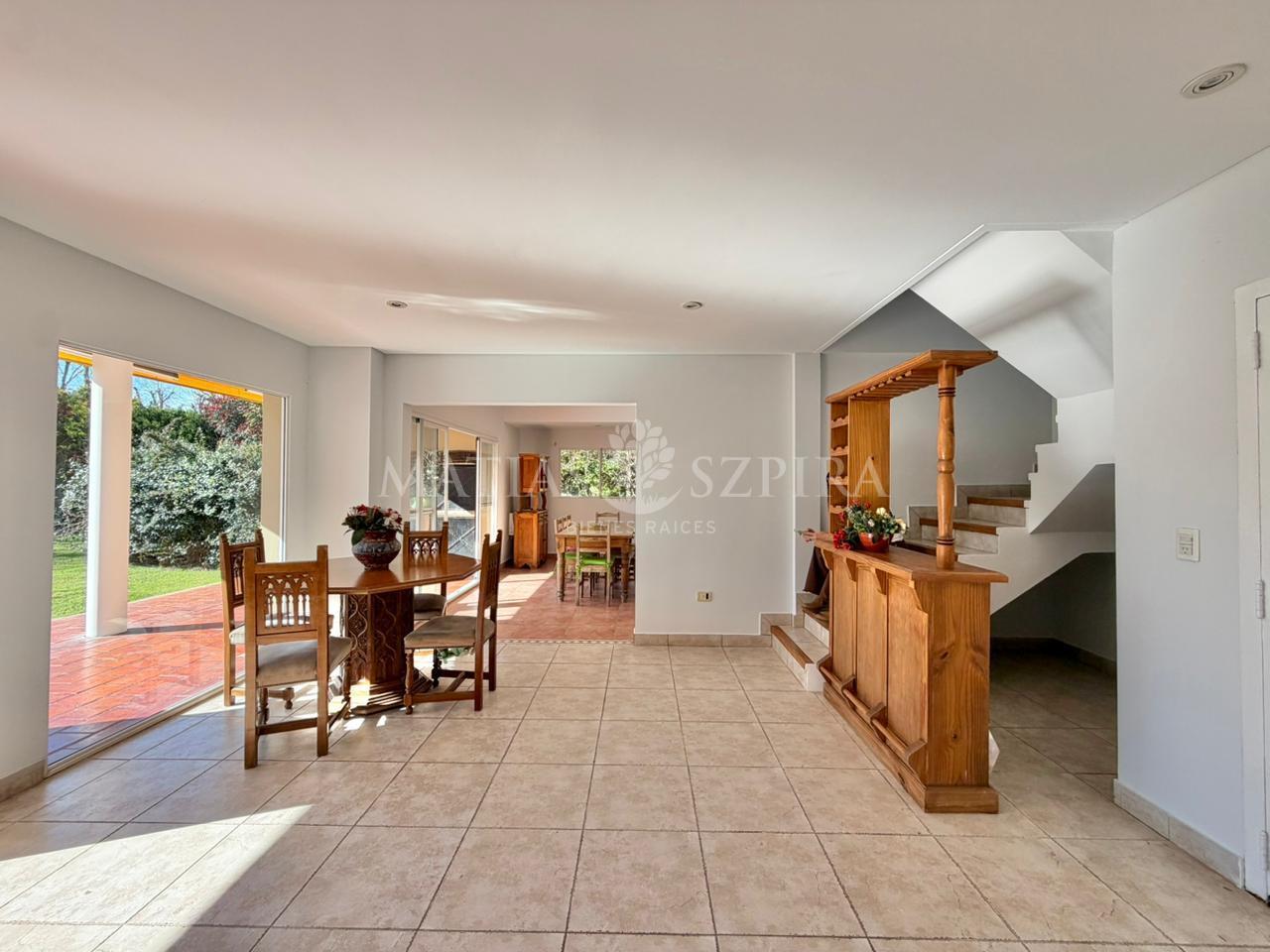 Foto de Casa de 6 ambientes en venta Los Puentes, imagen 3