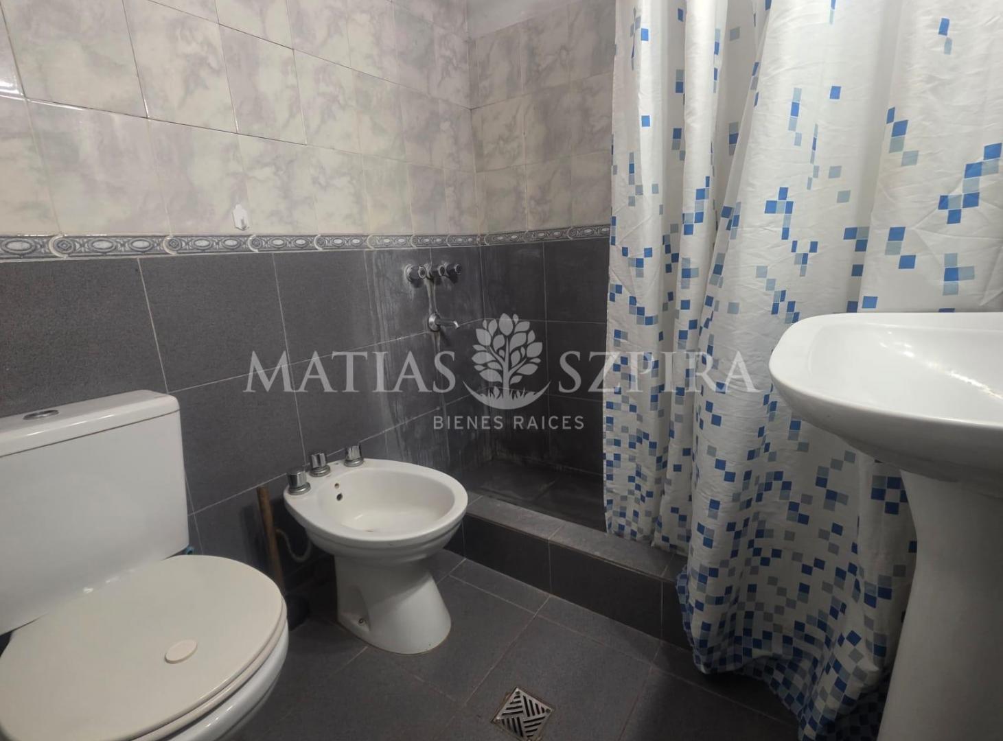 Foto de Casa en venta 4 ambientes Barrio Aeronáutico, imagen 4