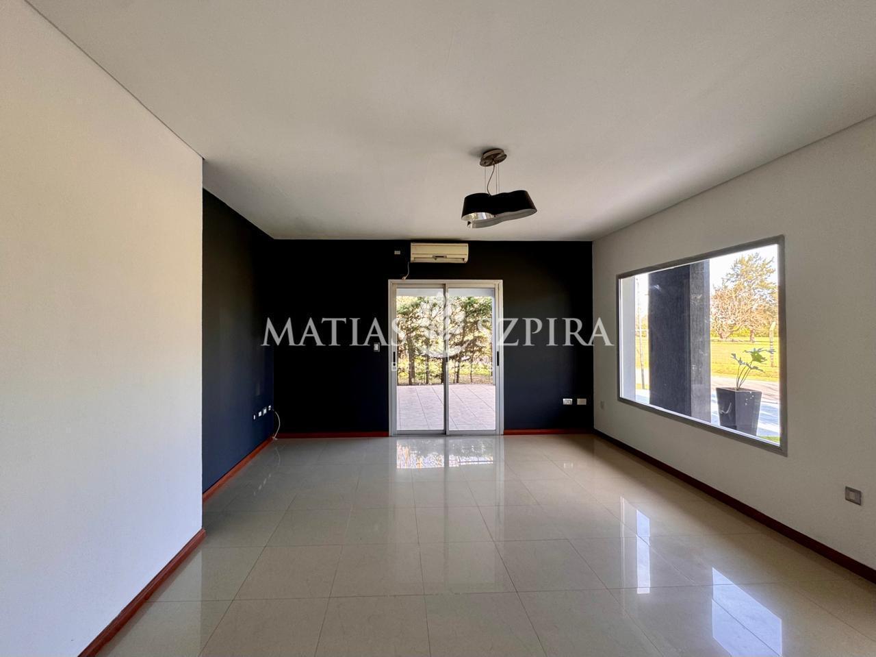 Foto de Casa 5 ambientes en Venta en Barrio San Patricio, imagen 4