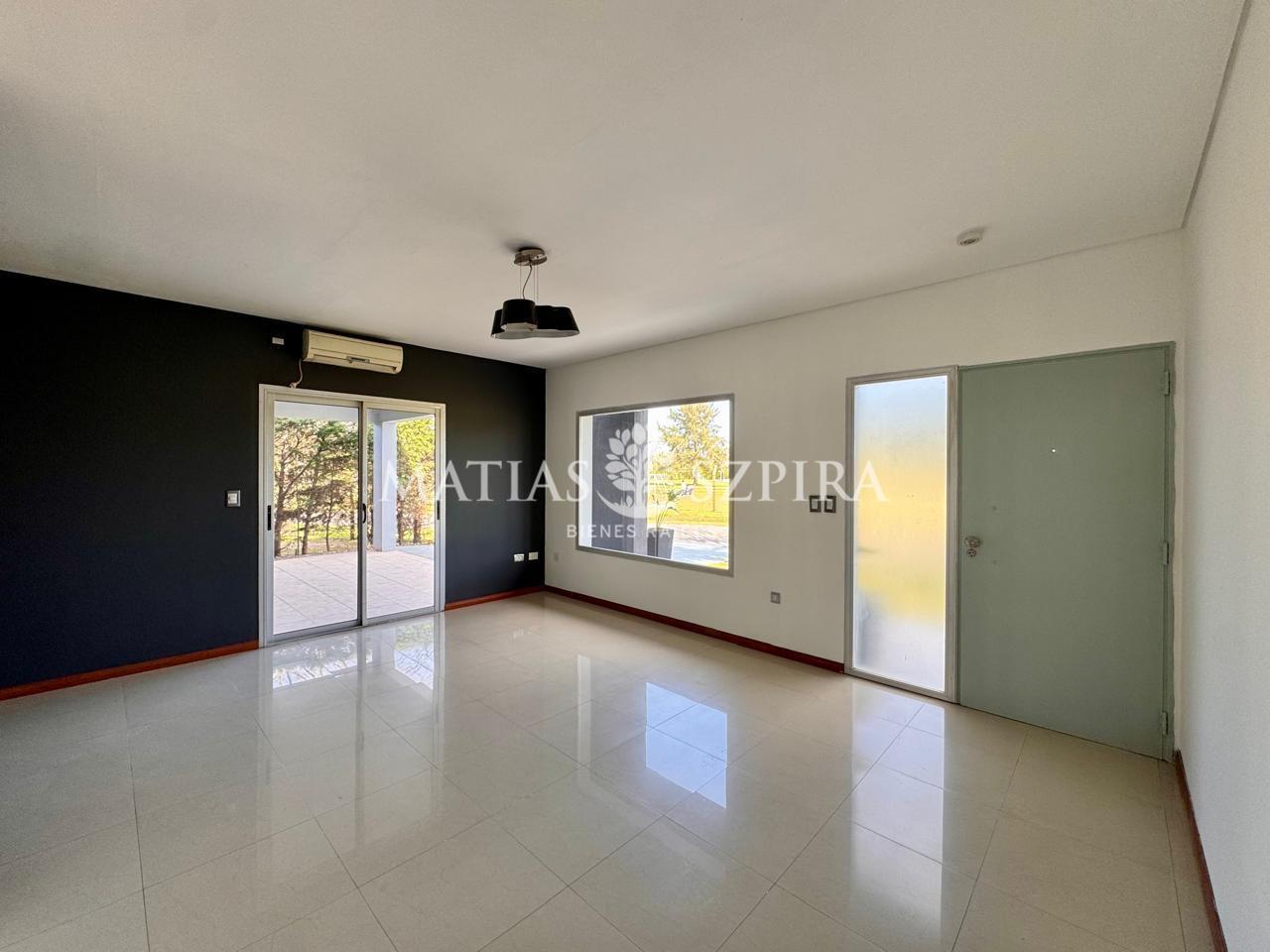 Foto de Casa 5 ambientes en Venta en Barrio San Patricio, imagen 3