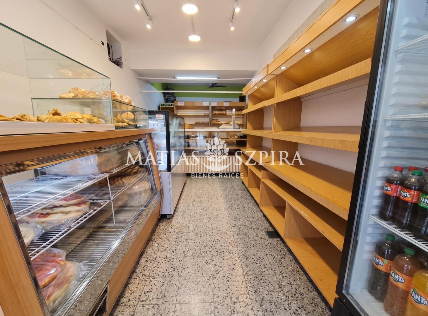Foto de Local Comercial al Frente con Vivienda en Paternal | Sin Expensas |, imagen 1