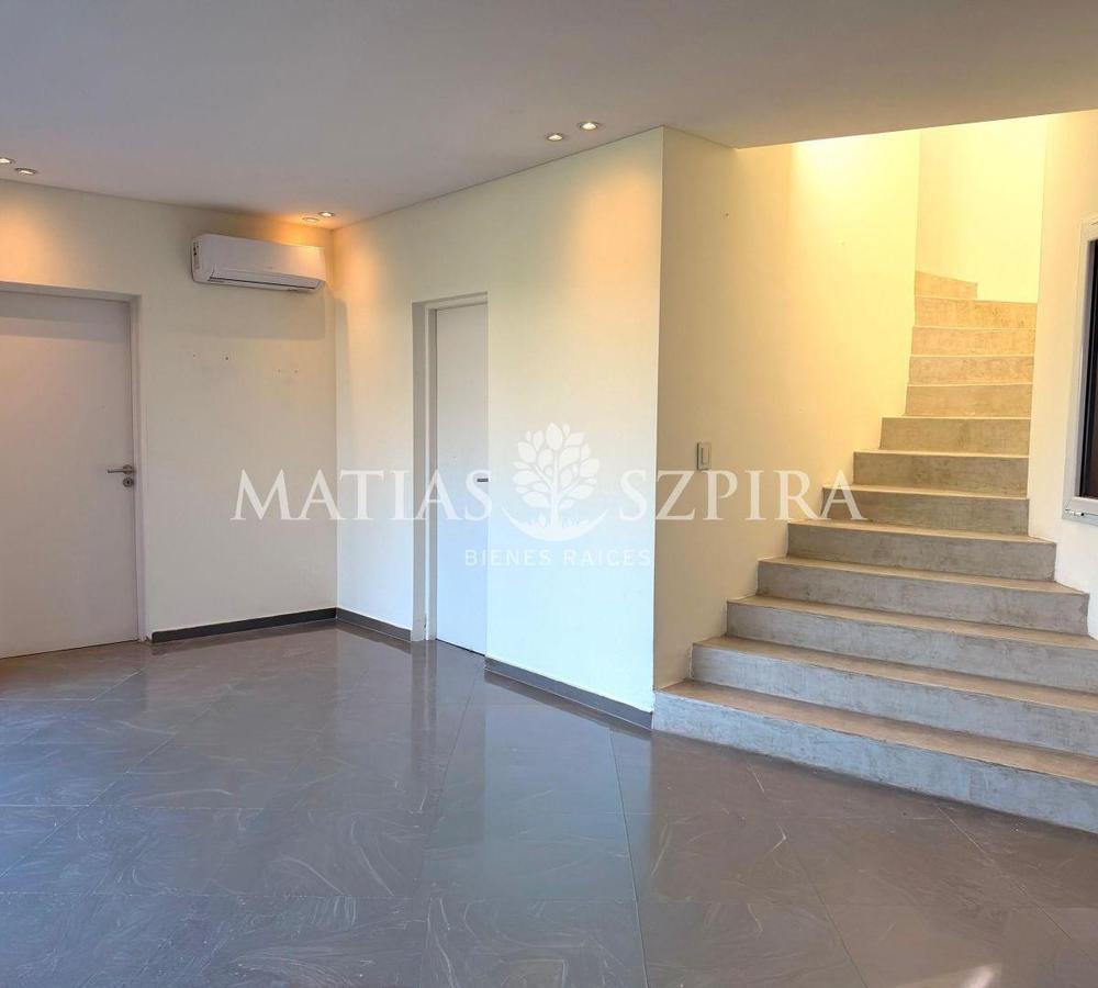 Foto de Casa 5 ambientes en venta Barrio Privado Astorga, imagen 2