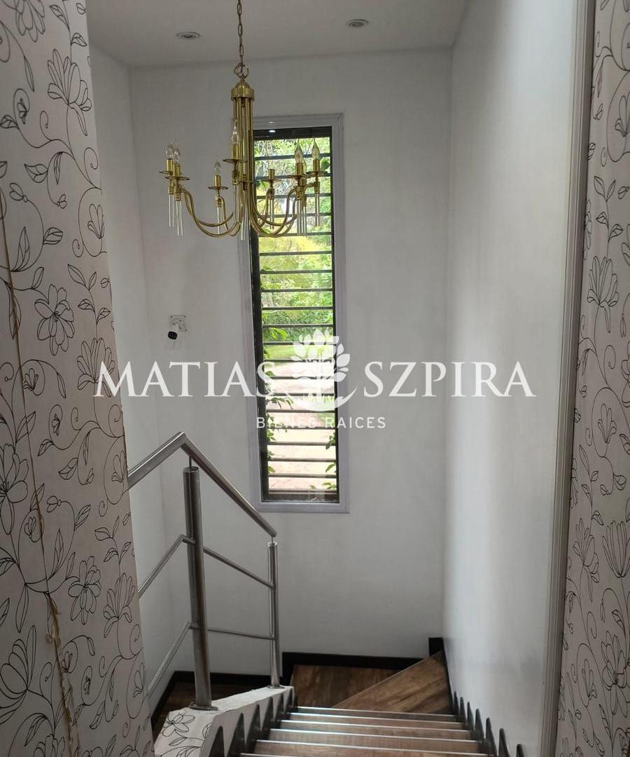 Foto de Casa en Alquiler 4 ambientes en Parque Leloir, imagen 3