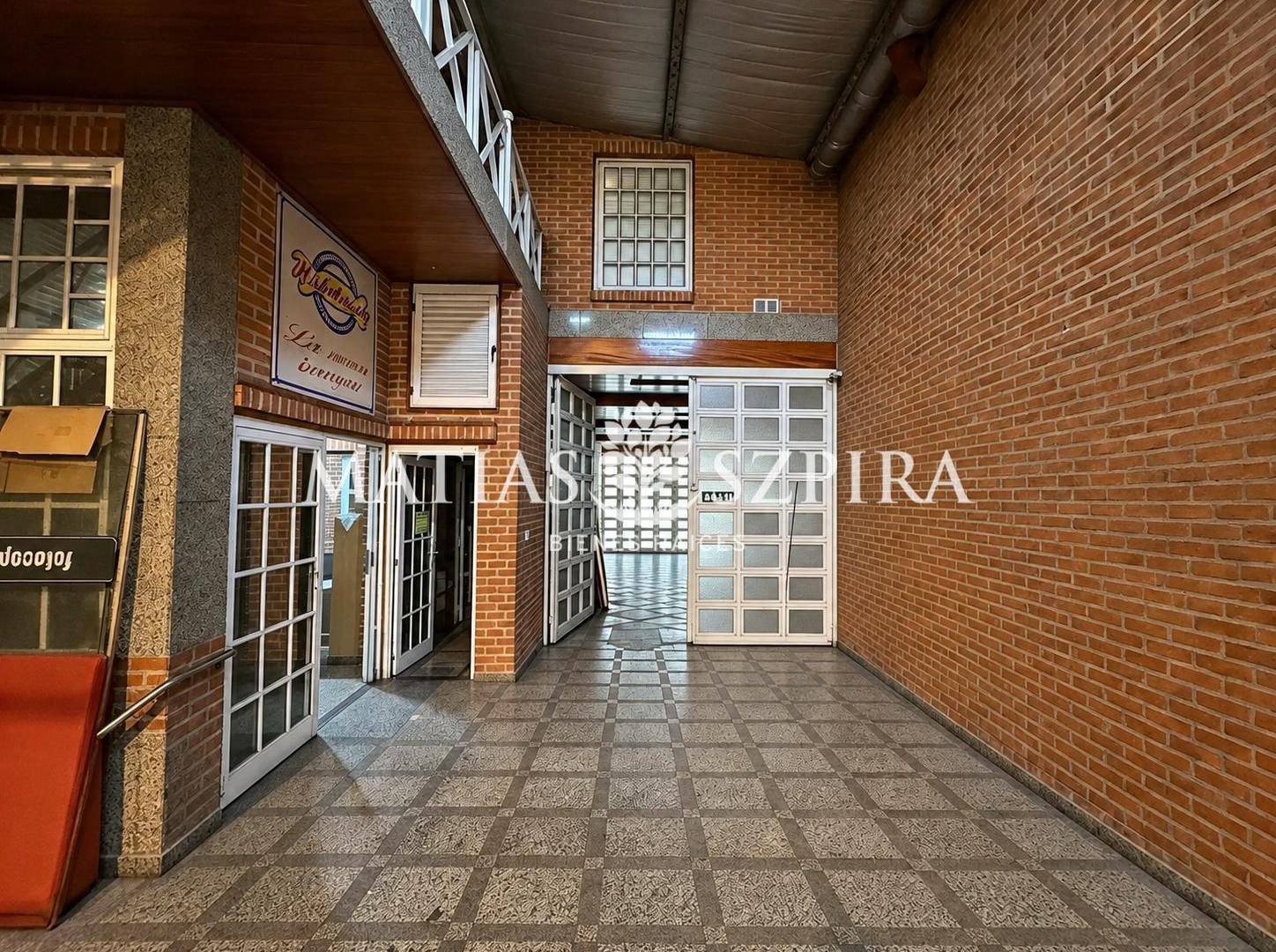 Foto de DEPOSITO EN MORON CENTRO IMPECABLE ESTADO, imagen 4