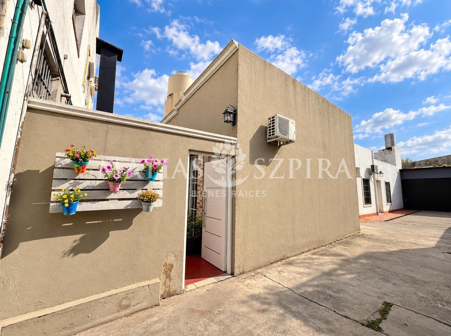 Foto de VENTA DE AMPLIO PH 4 AMBIENTES C/COCHERA EN MORÓN - SIN EXPENSAS, imagen 4