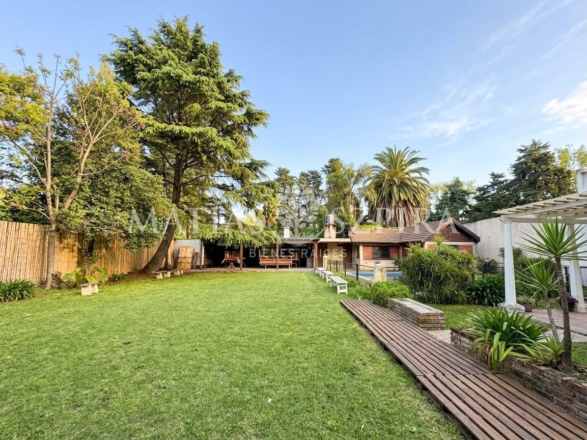Foto de Casa en Barrio Parque Leloir, imagen 1