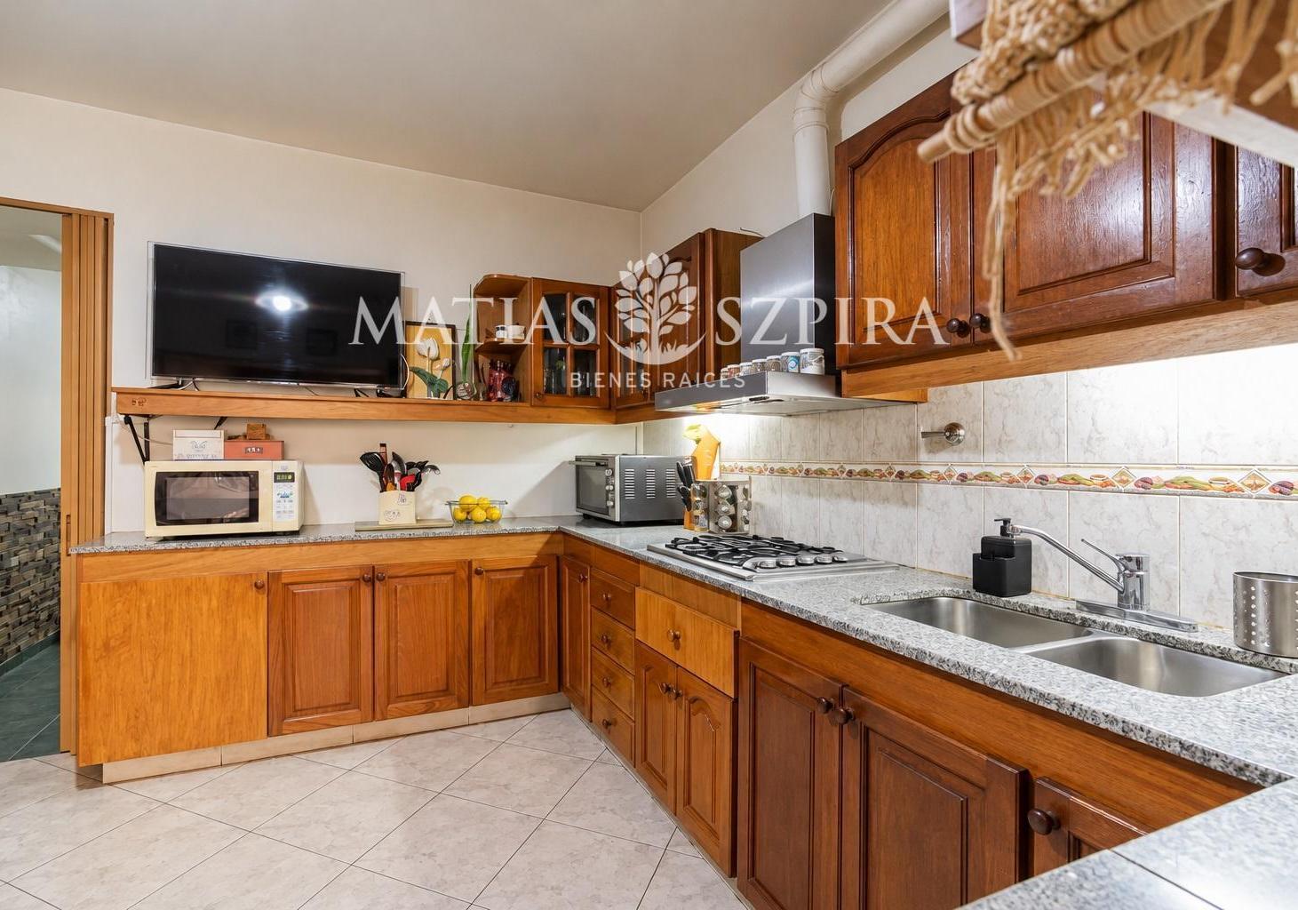 Foto de casa tip duplex en venta con cochera en Haedo, imagen 2