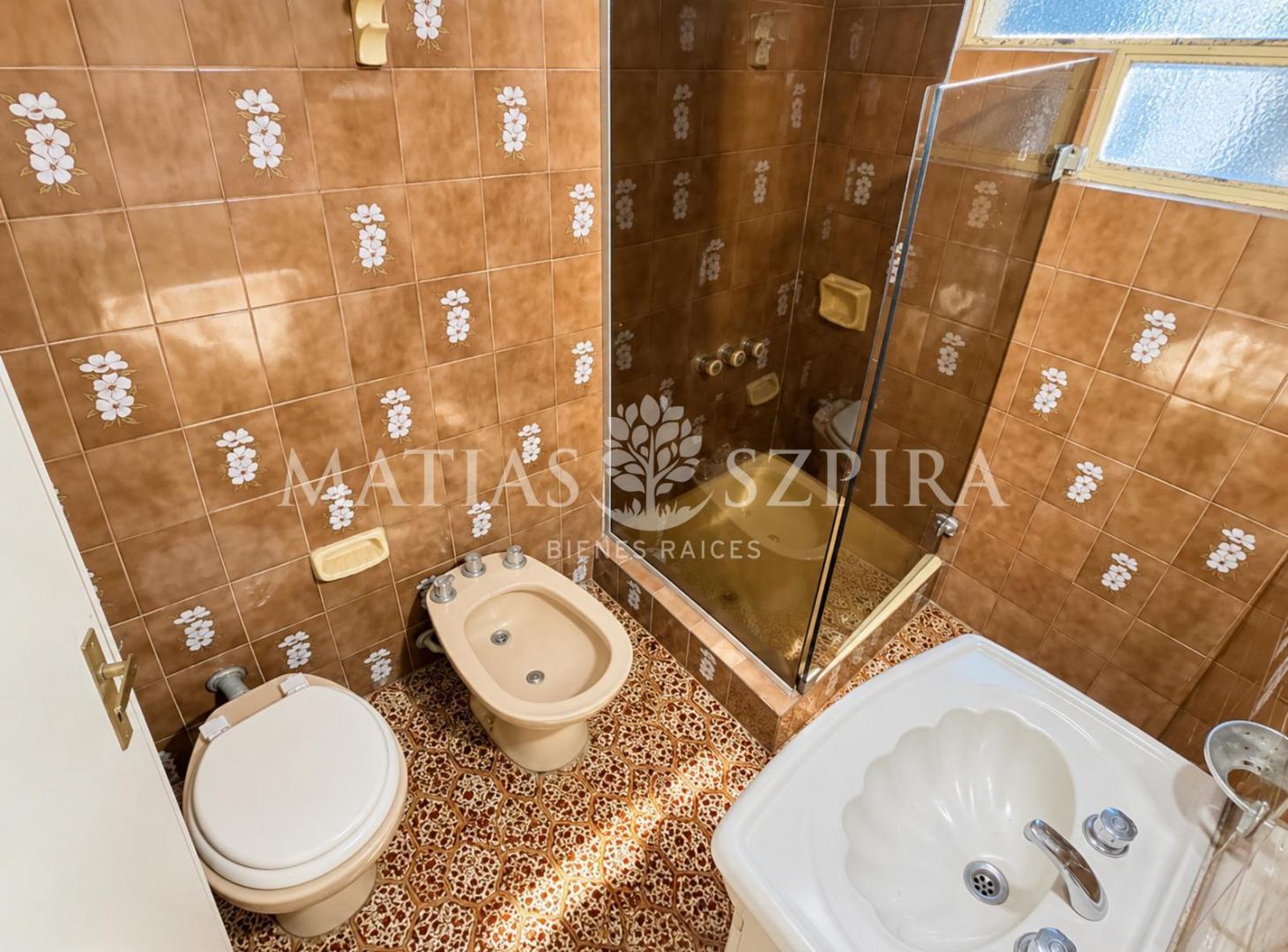 Foto de VENTA | CASA EN CASTELAR NORTE JARDÍN, PARRILLA, APTA CRÉDITO, imagen 5
