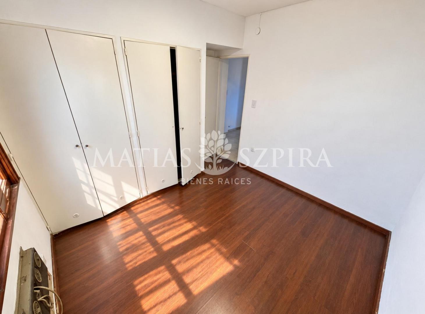 Foto de VENTA | CASA EN CASTELAR NORTE JARDÍN, PARRILLA, APTA CRÉDITO, imagen 4
