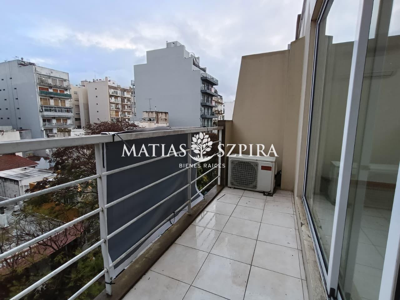 Foto de MONOAMBIENTE EN ALQUILER CON BALCÓN AL FRENTE – VILLA DEL PARQUE, imagen 3