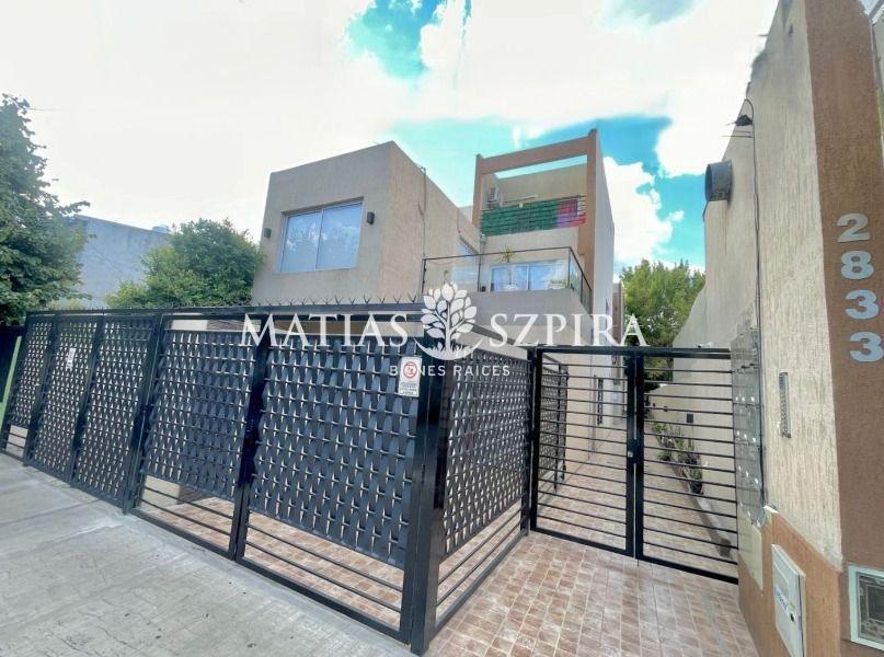 Foto de Departamento 3 ambientes tipo PH en Castelar Norte, imagen 1