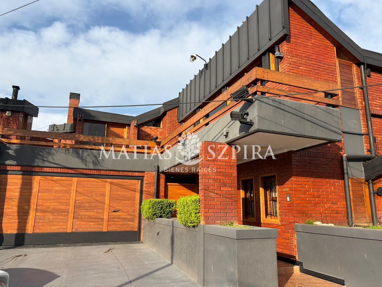 Foto de Casa 5 Dormitorios en Castelar Norte, imagen 2