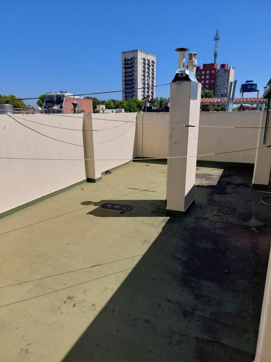Villa Real Departamento en PH 3 Amb. en 1er Piso con Terraza Propia U$s 96.000 3
