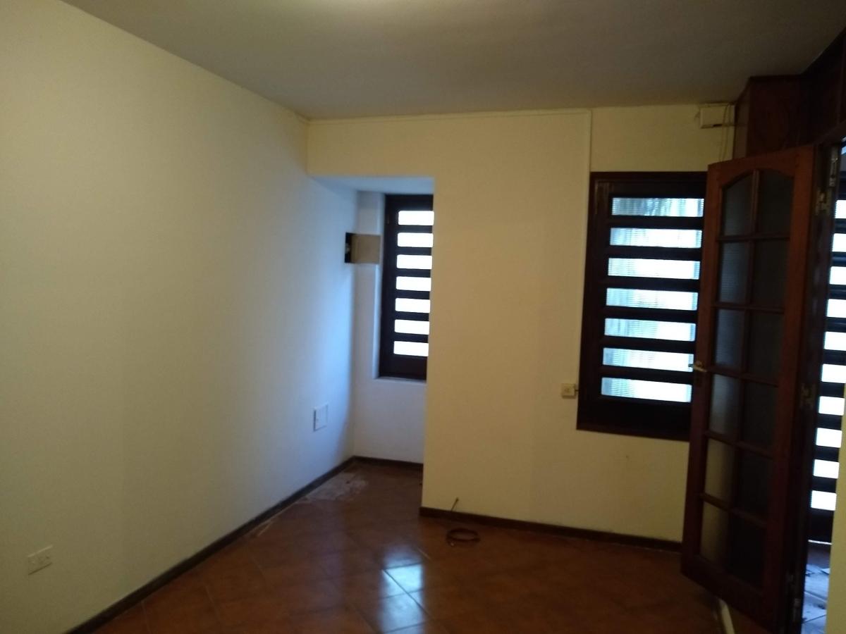 Casa 3 Dorm., Echesortu, Rosario. 1