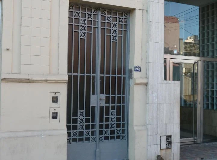 CORDOBA 2900, entre Suipacha y Riccheri