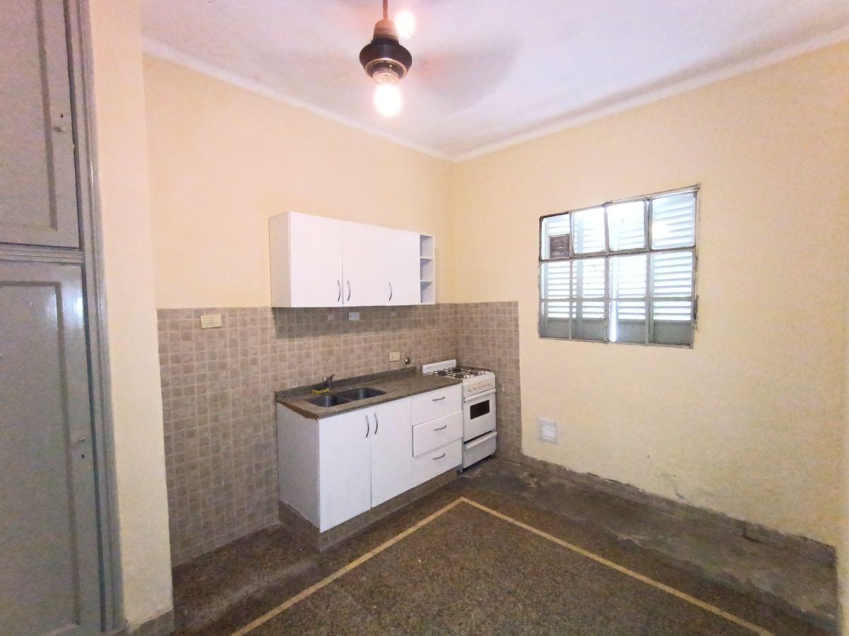 CASA Con LOCAL, CORDOBA 2900