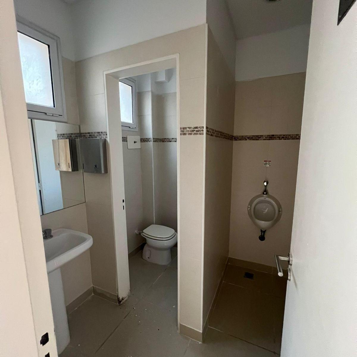 Venta Oficina Comercial a m Av Avellaneda - Apto Credito! 5