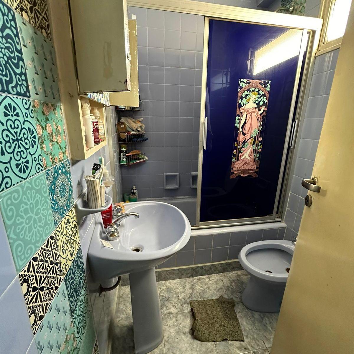 DEPARTAMENTO TRES AMB CON BALCON EN VENTA APTO PROFESIONAL Y APTO CREDITO !!