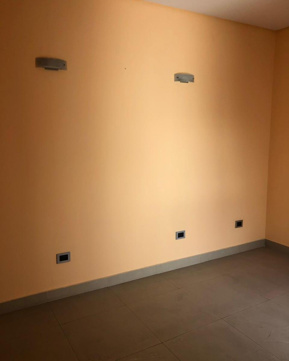 Venta o Alquiler Edificio Comercial Lote Propio de 866x35,22 4