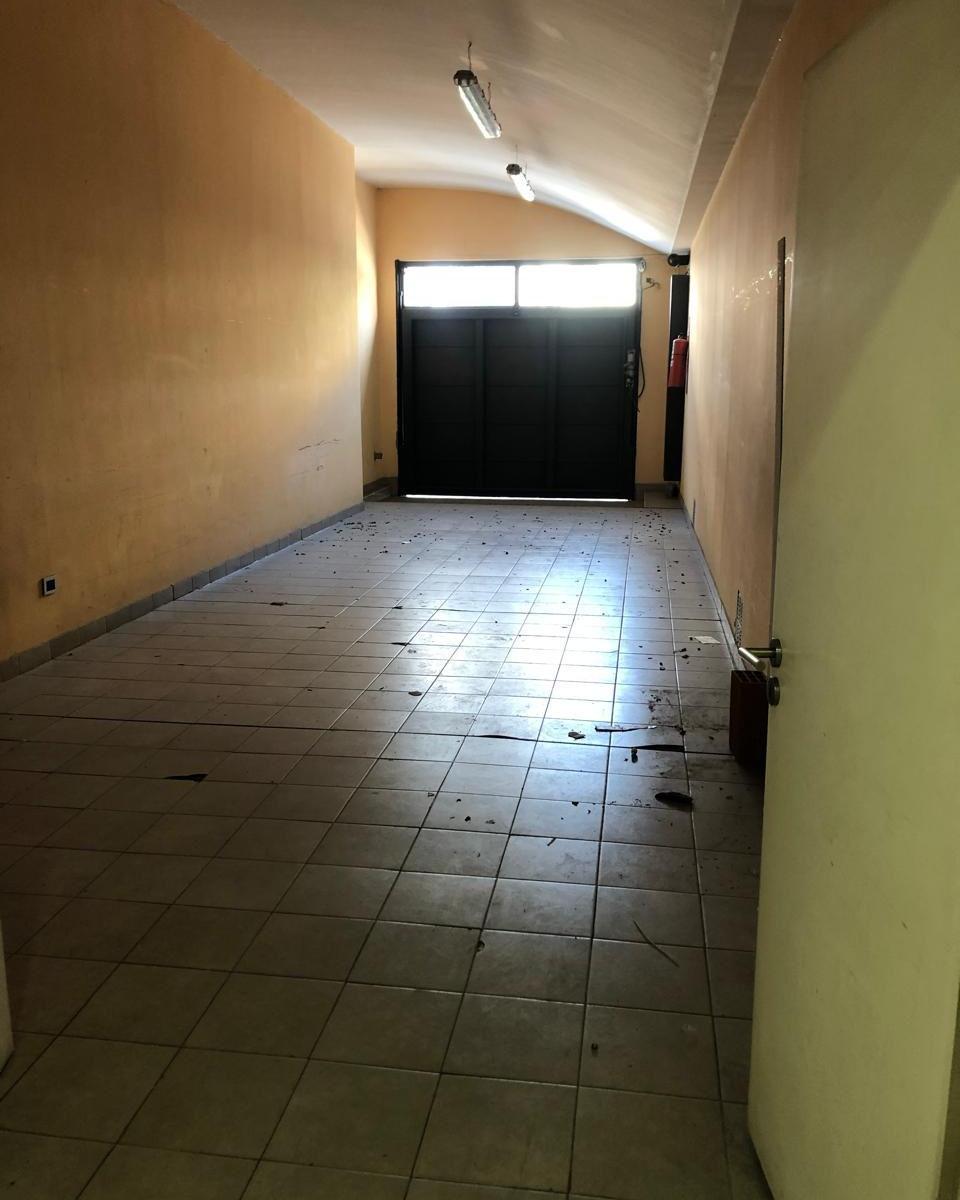 Venta o Alquiler Edificio Comercial Lote Propio de 866x35,22 1