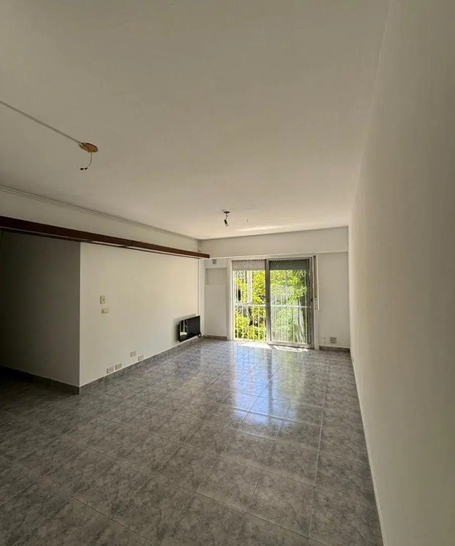 Dpto. en Alquiler - 4 Amb. - Valle Grande Al 1.000 - Florida - Vte. Lopez. $1.200.000 1