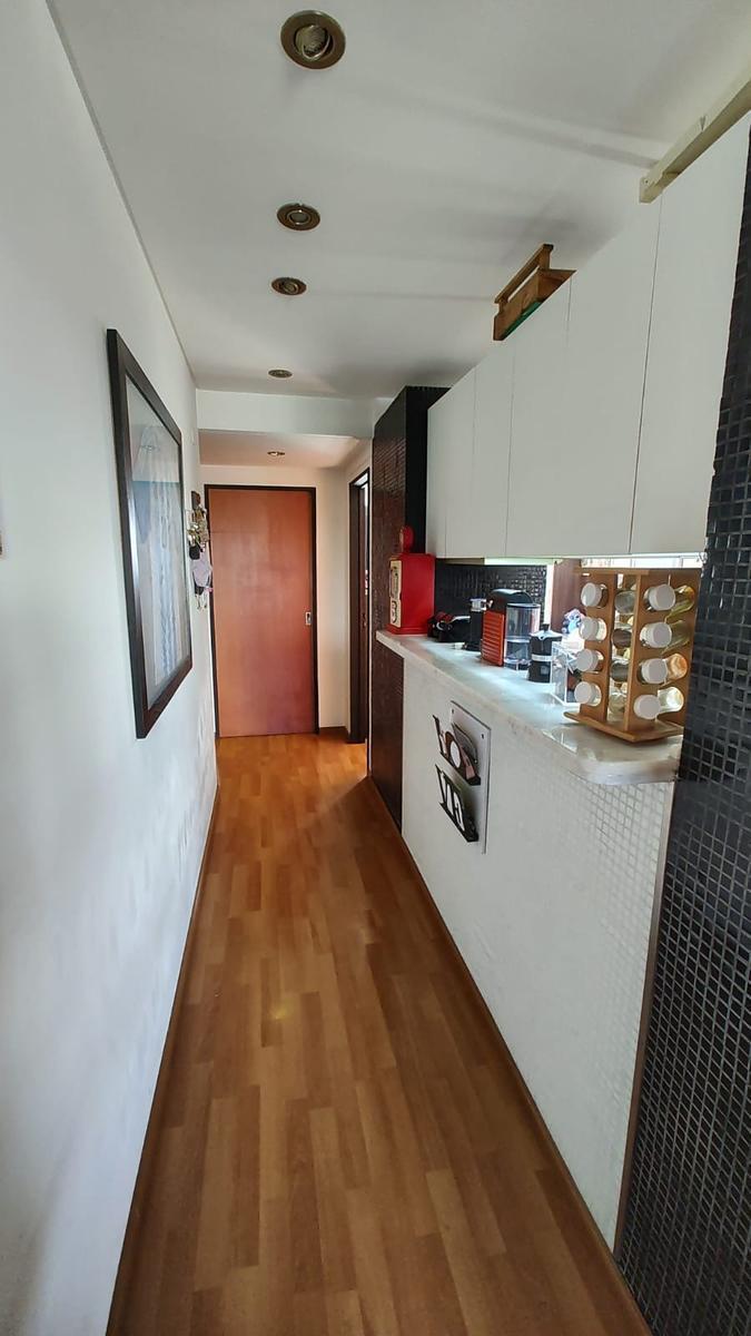 Departamento Moderno Amplio con Cochera Fija. 5