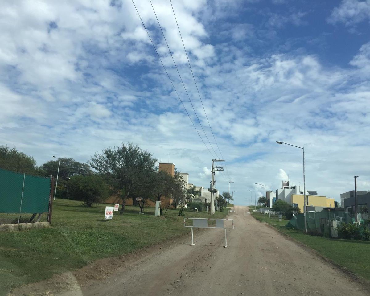VILLA CATALINA LOTE 483M2 UBICACION PRIVILEGIADA OPORTUNIDAD ETAPA 1