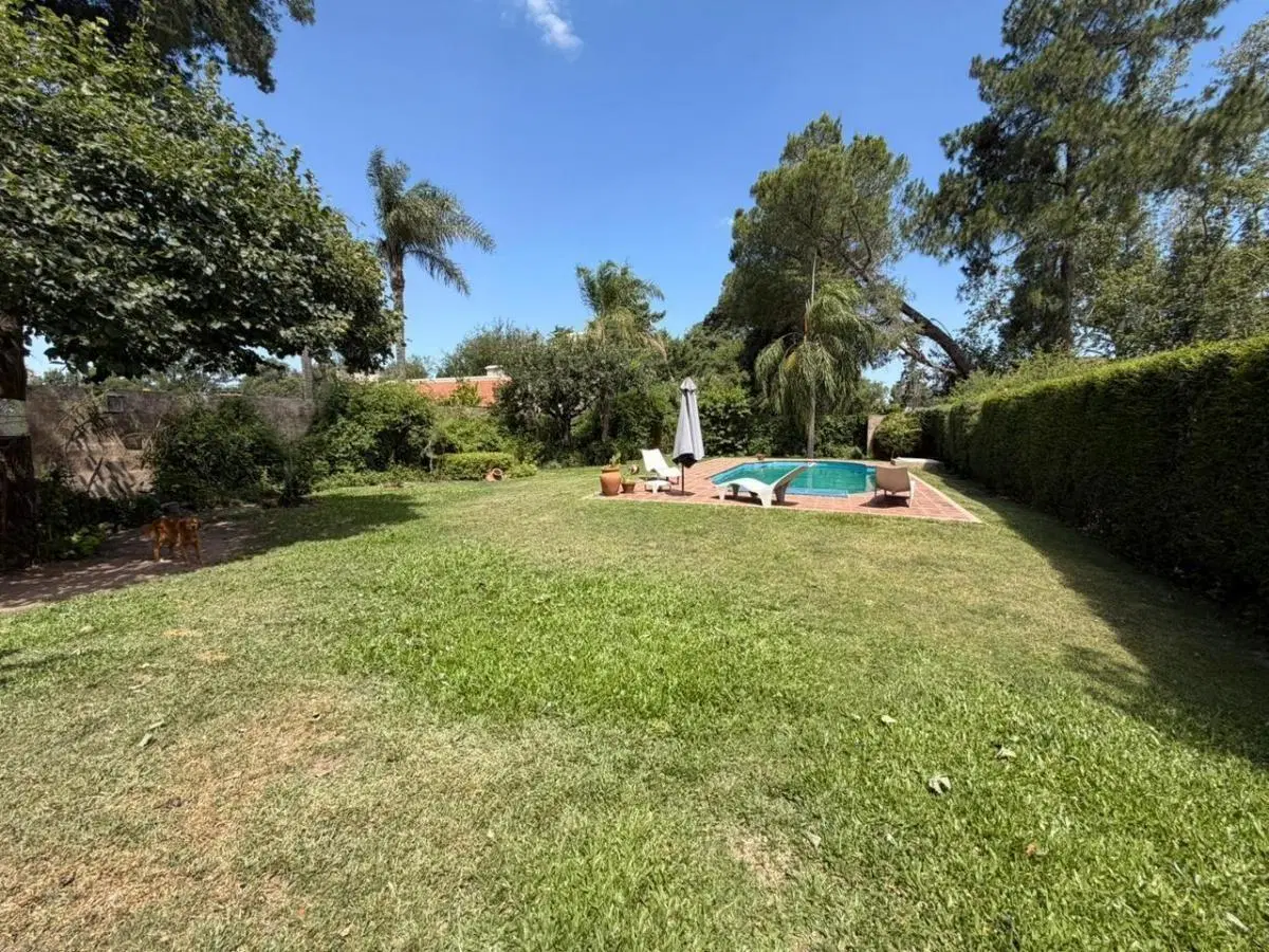 Espectacular casa Villa Belgrano. 4D 3B quincho y pileta. Recibo menor 2