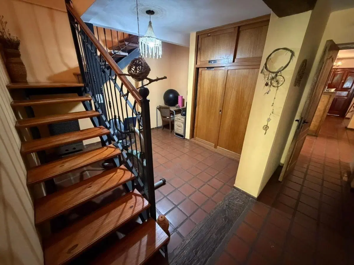 Espectacular casa Villa Belgrano. 4D 3B quincho y pileta. Recibo menor 1