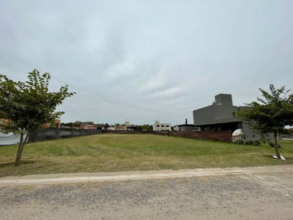 Único! Terreno en La Cercania e53 1