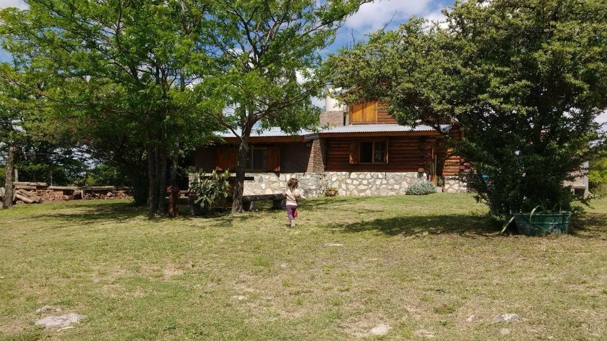 Villa Giardino 2 dor + altillo pileta DIVINA IMPECABLE! 3