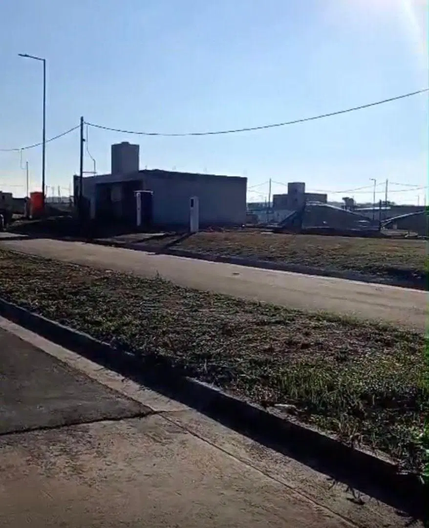 DOCTA CENTRAL APTO DUPLEX 265M2 SERVICIOS PAGOS LISTO P/ CONSTRUIR 1
