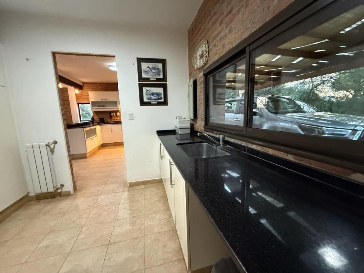 Foto de 4 HOJAS COUNTRY, CASA CON HERMOSO DISEÑO EN OPORTUNIDAD, imagen 5