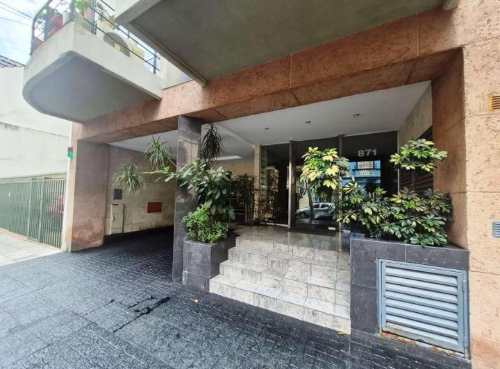 DEPTO DÚPLEX 2 AMB C/BCÓN EN 2 PLANTAS 55M2 BAÑO Y TOILETTE 1