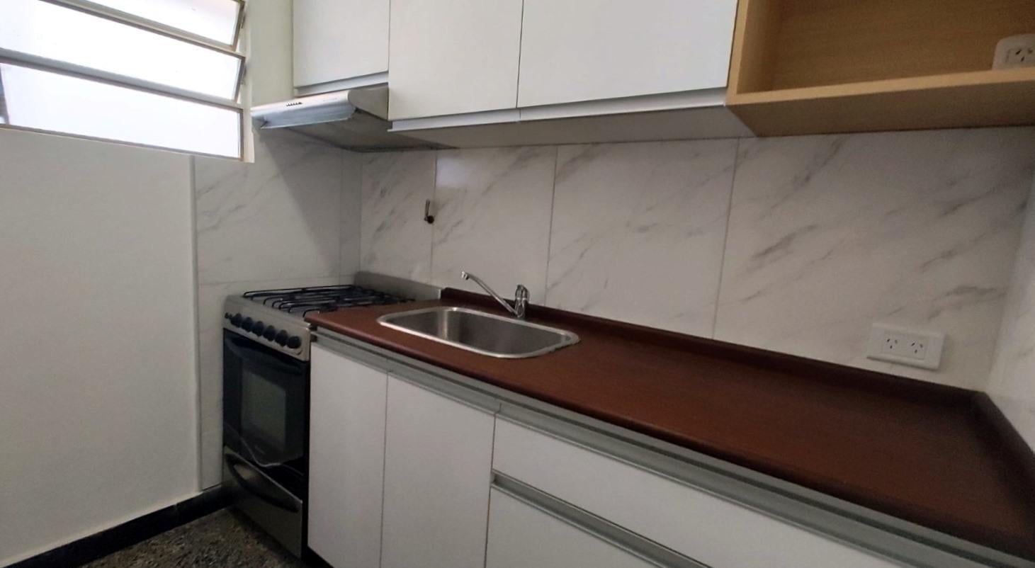 Foto de MUY LINDO 2 AMB - TOTALMENTE REFACCIONADO - BAJAS EXPENSAS, imagen 2